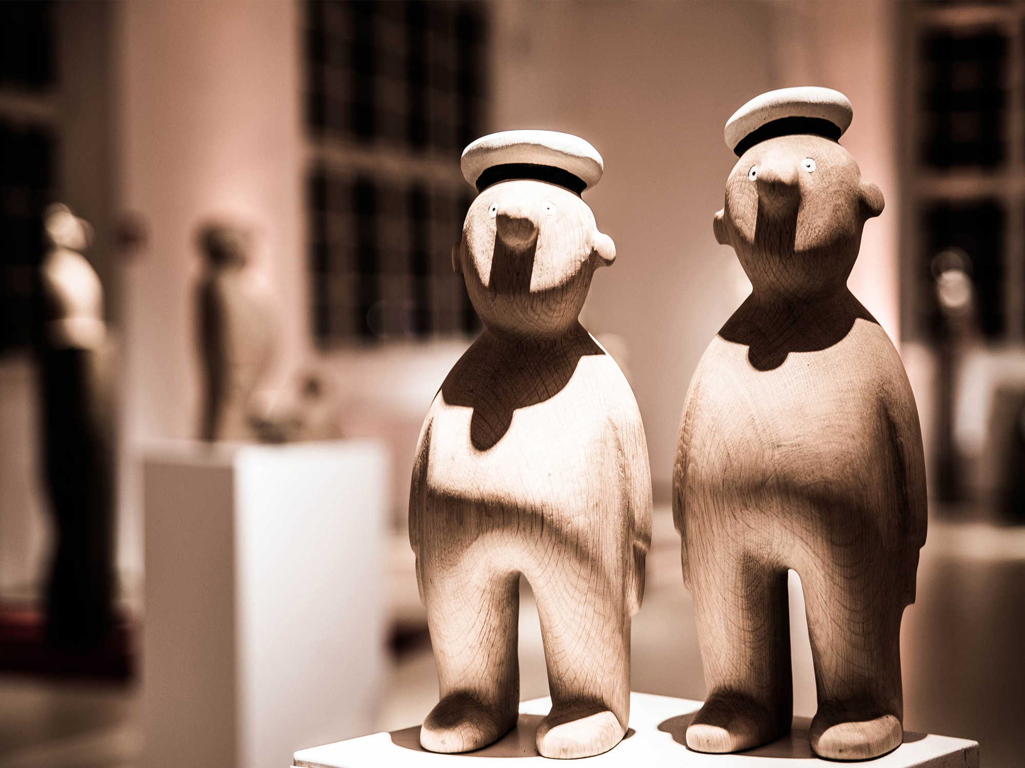 figuren-drinnen-bild